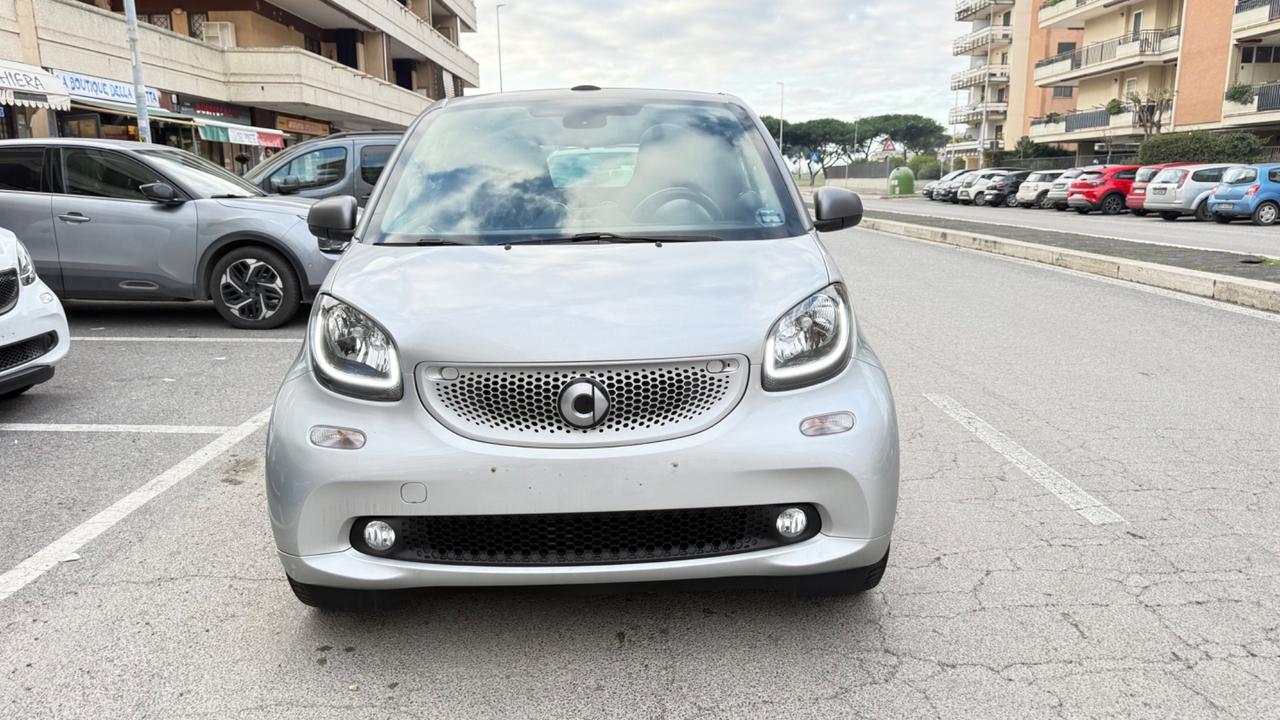 Smart ForTwo 90 0.9 T twinamic cabrio Passion LED NAVI BRACCIOLO BLUETOOTH PDC