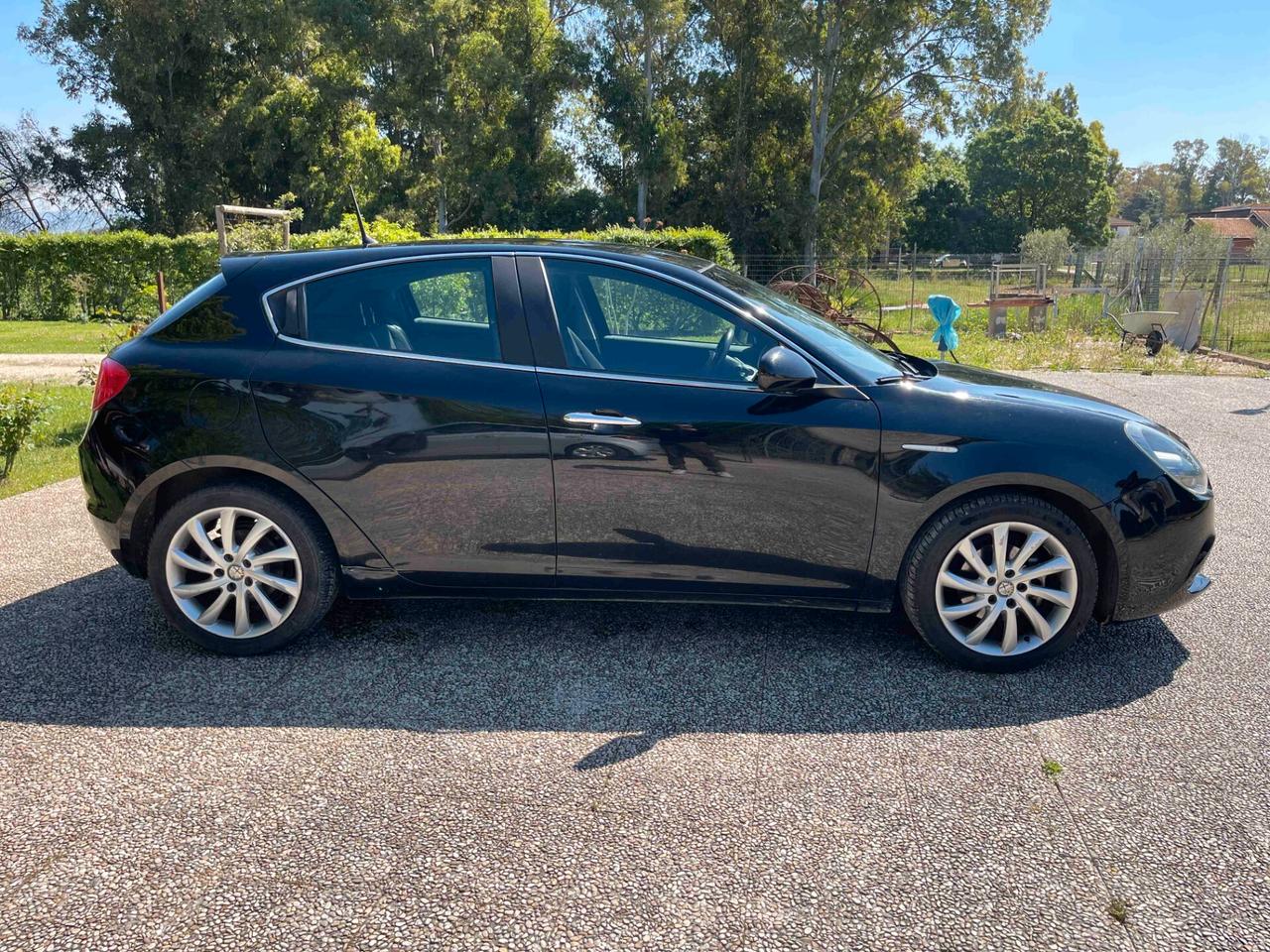 Alfa Romeo Giulietta 1.6 JTDm-2 120 CV Distinctive NEOPATENTATI