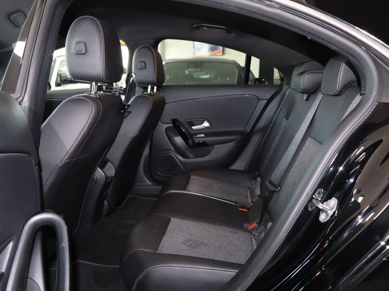Mercedes-Benz CLA 200 Business Line CLA 200 #10989