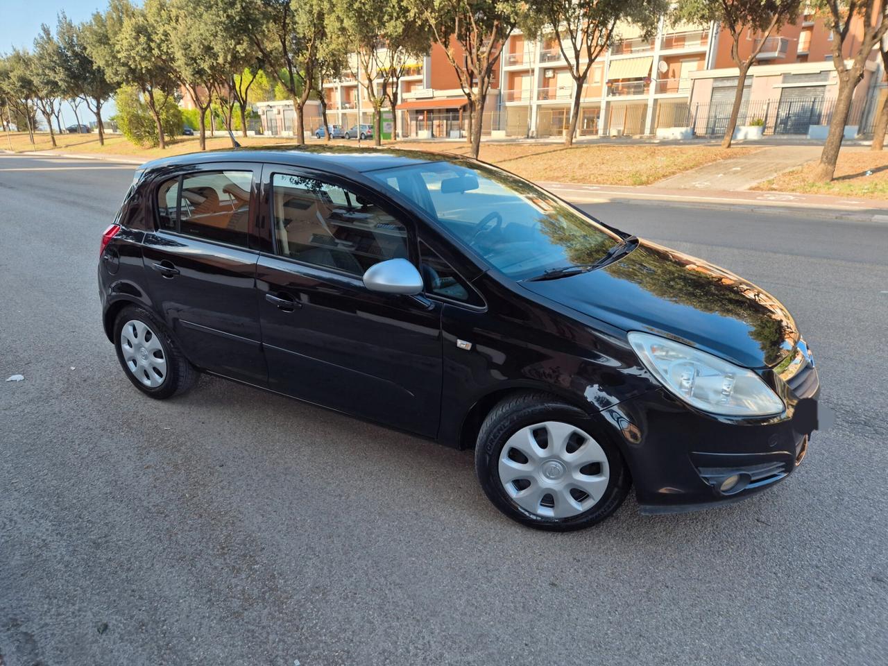 Opel corsa 1.2 gpl anno 08