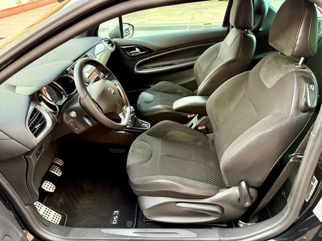 Ds DS3 DS 3 1.2 VTi 82 Just Black