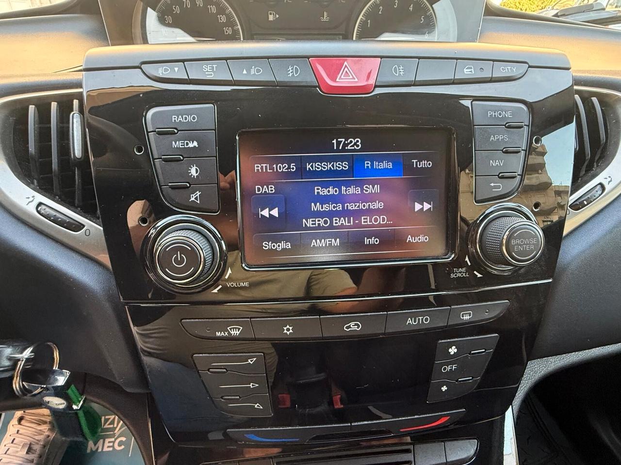 Lancia Ypsilon 1.2 69 CV 5 porte Gold