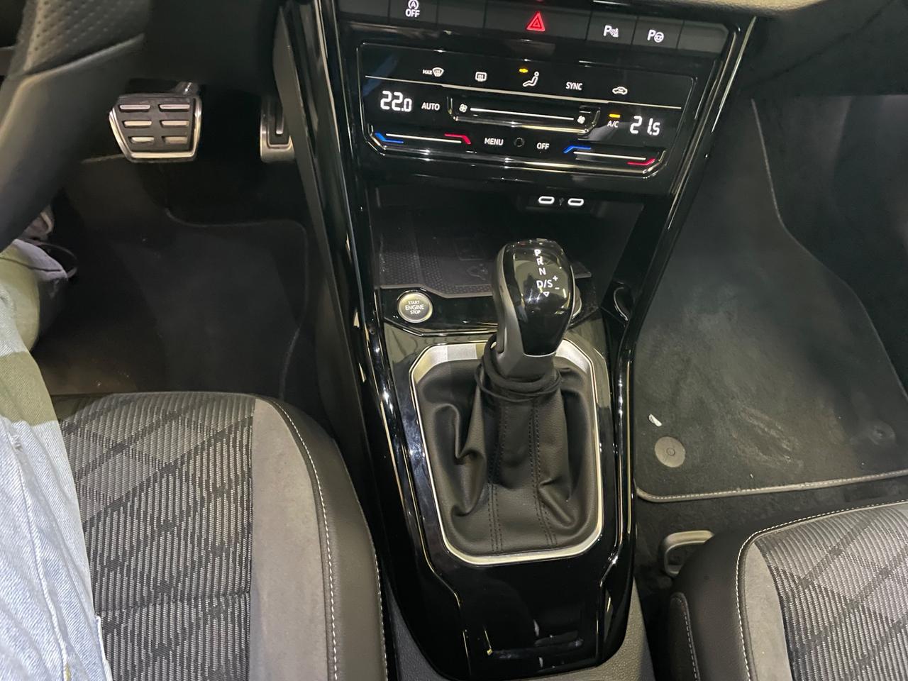 Volkswagen T-Roc 2.0 TDI 150 CV DSG R-Line Plus Telec.