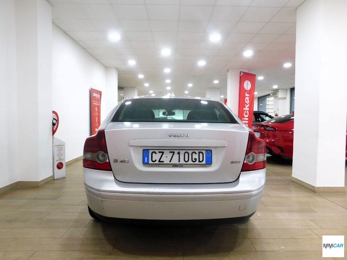 VOLVO - S40 - 2.0 D Momentum