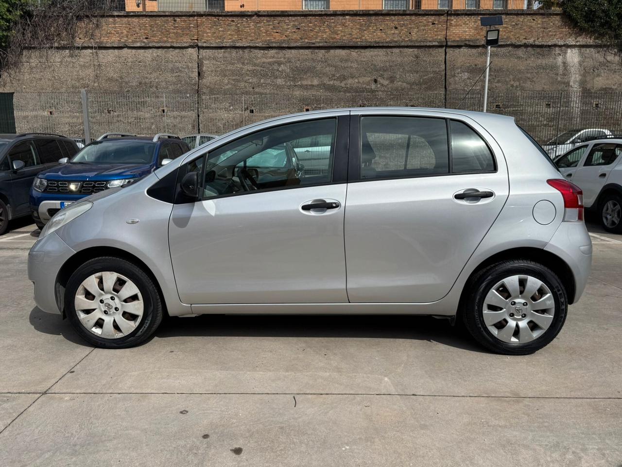TOYOTA YARIS 1.0 5p. SOL *PREZZO REALE*
