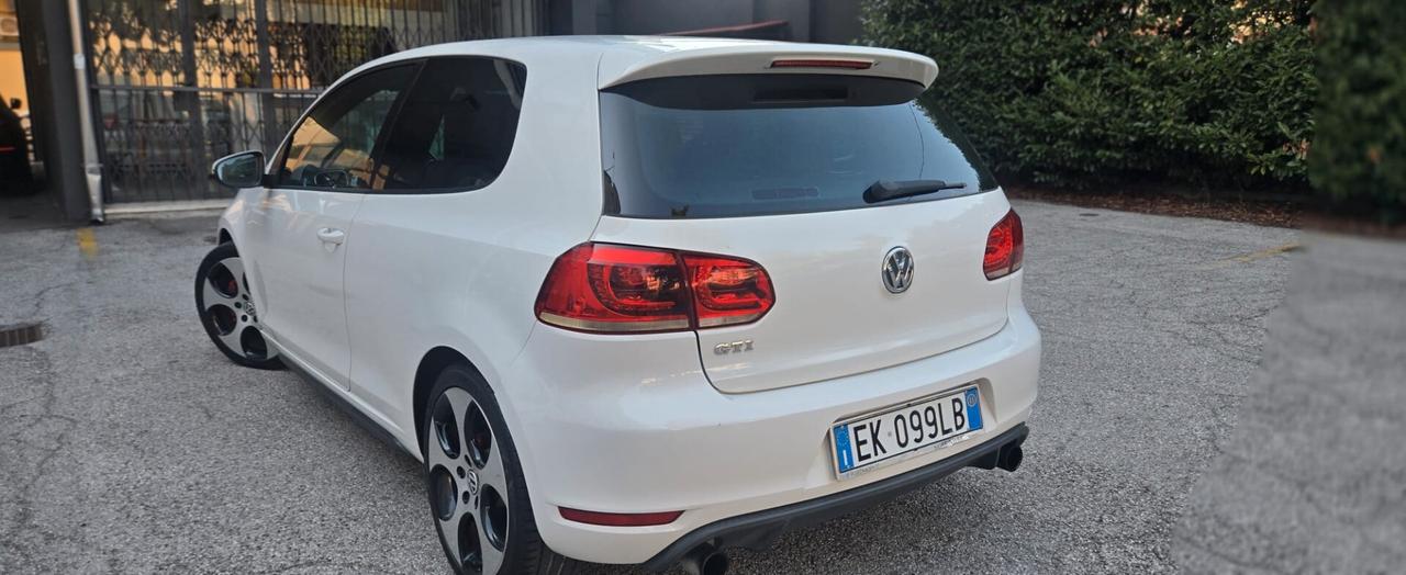 Volkswagen Golf 2.0 TSI 3p. GTI