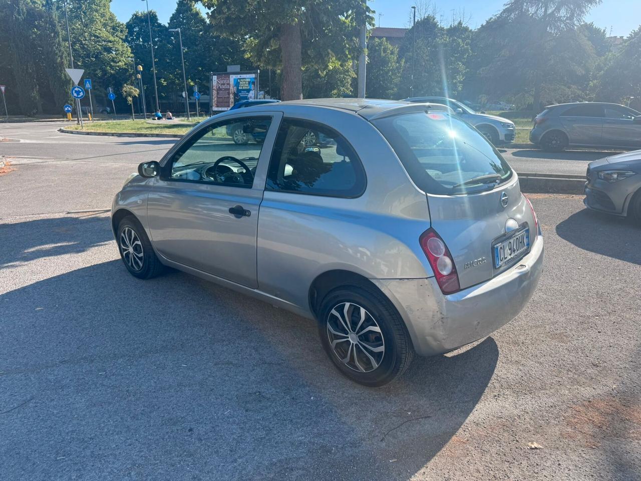 Nissan Micra 1.0 16V 3 porte Visia