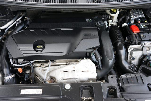PEUGEOT 3008 Hybrid4 300 e-EAT8 GT