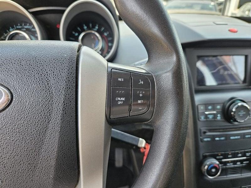 Mahindra XUV500 W6 FWD (4x2) 7POSTI