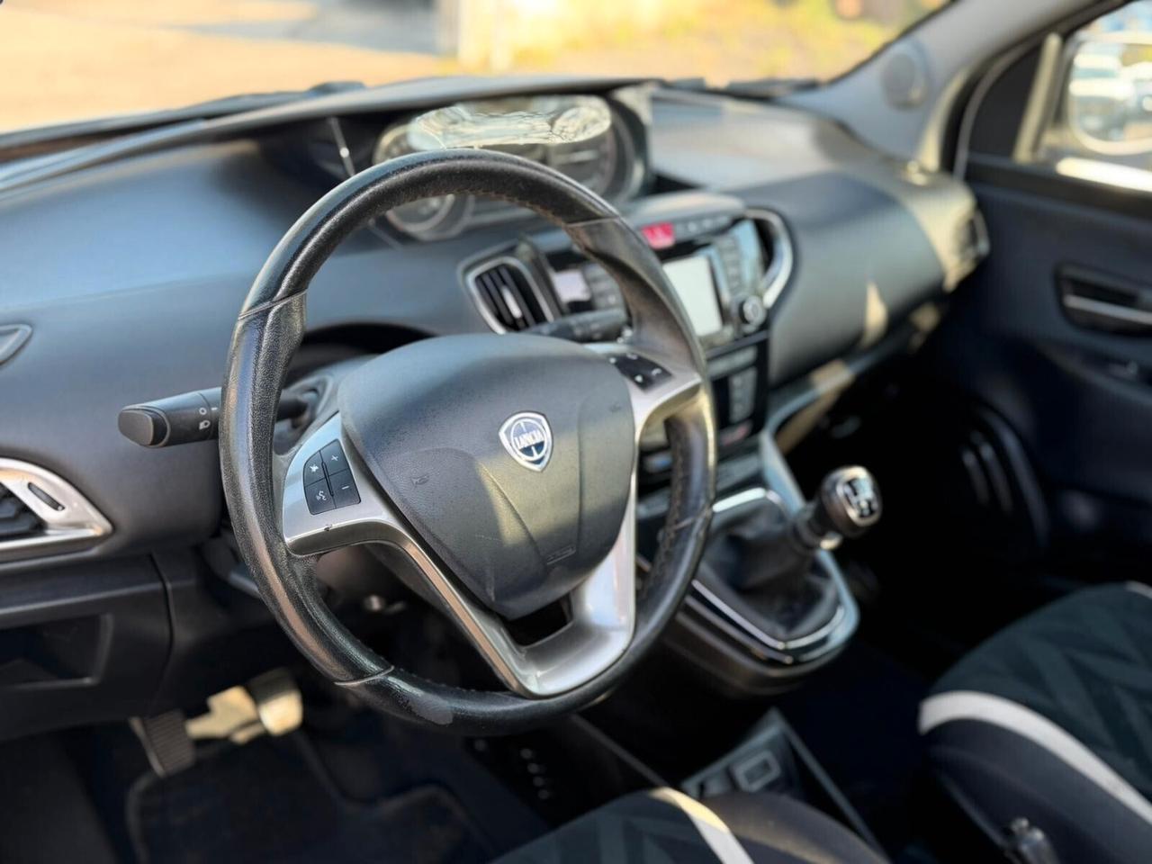 Lancia Ypsilon Tetto Apribile 2016 -GPL Ecochic Gold