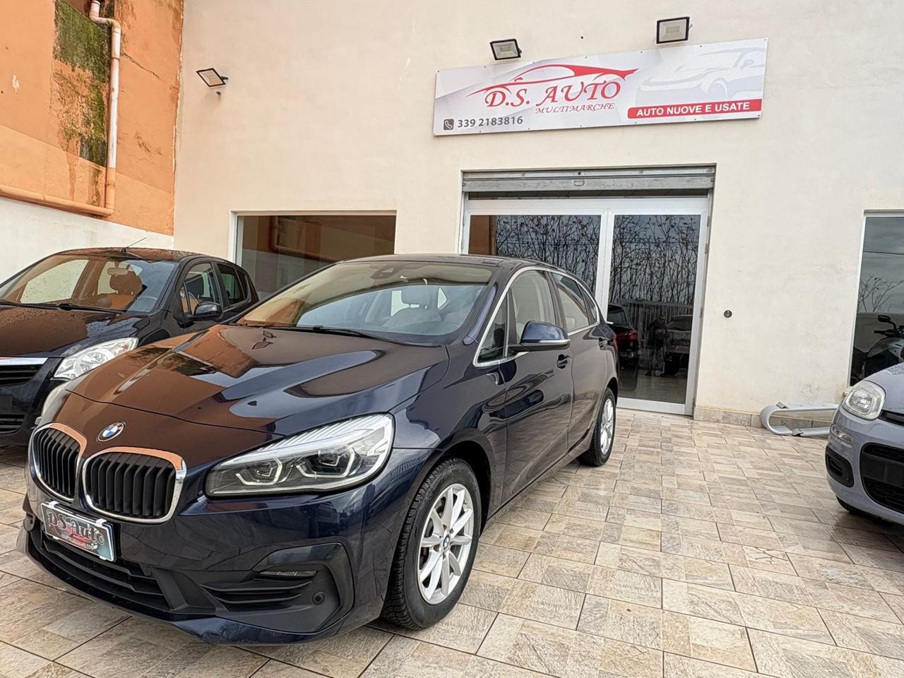 Bmw 216 216d Active Tourer Luxury automatica neopatentati