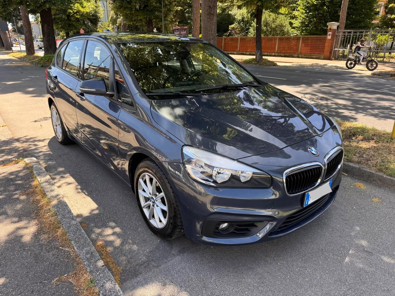 Bmw 216d Active Tourer Luxury neopaten garanzia 12 mesi