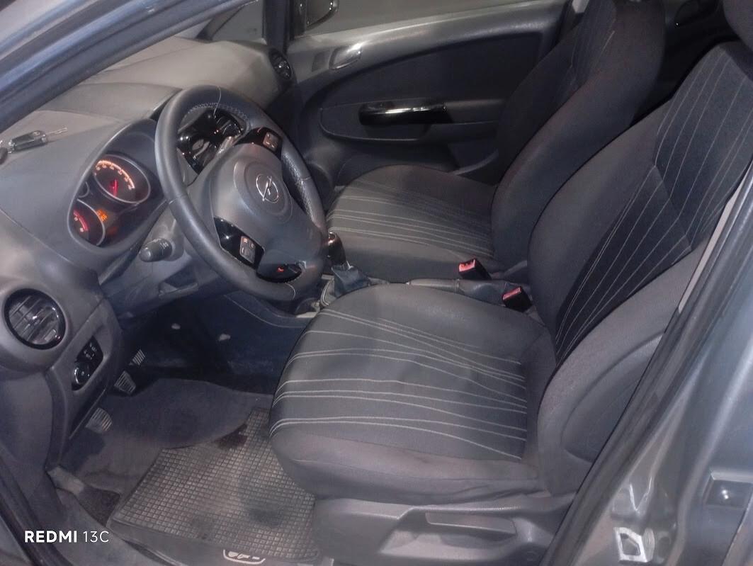 Opel Corsa del 2010 1200 benzina 110.000 km