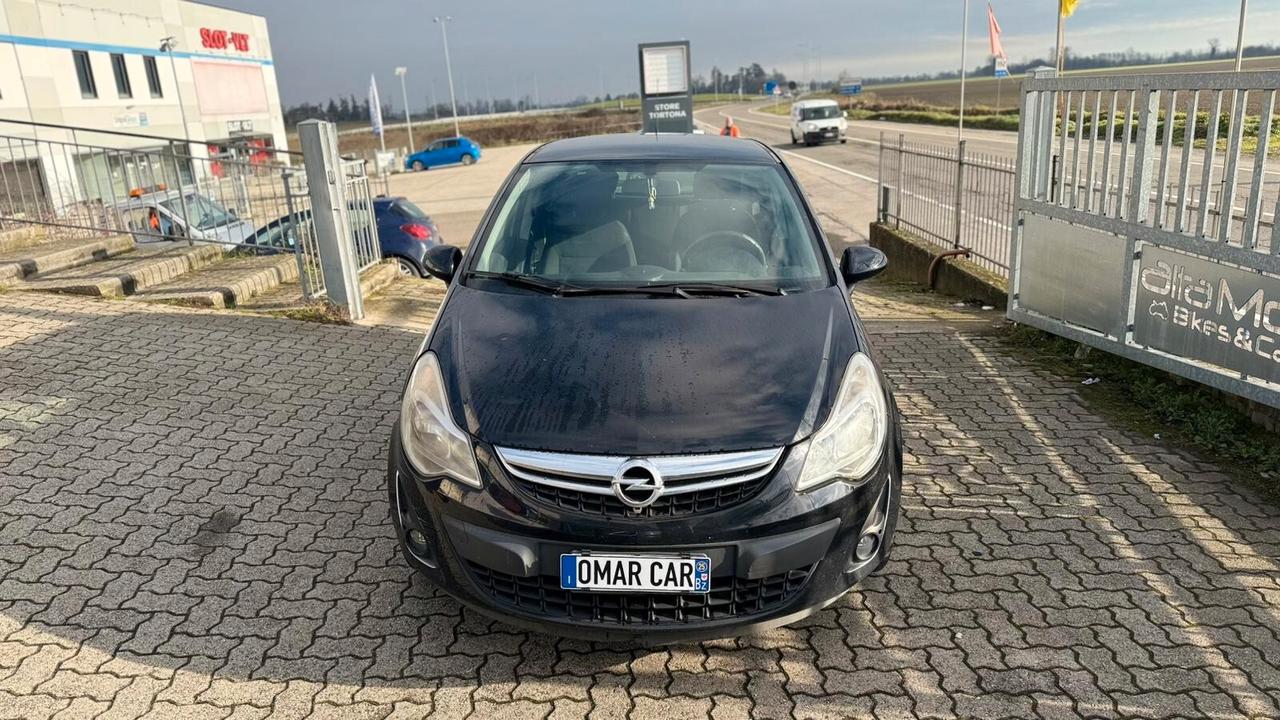 Opel Corsa 1.2 BENZINA 2011 NEOP.