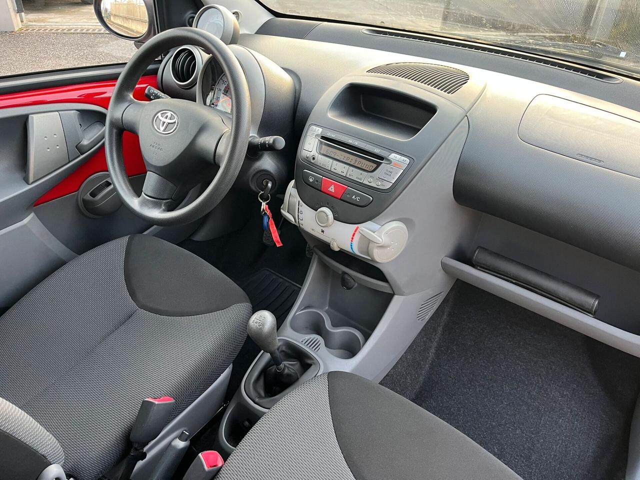 Toyota Aygo 1.0 BENZ SOLO 29.000 KM