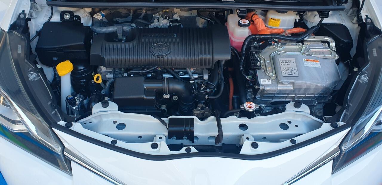 TOYOTA YARIS 1.5 BENZINA/HYBRID FULL OPTIONAL