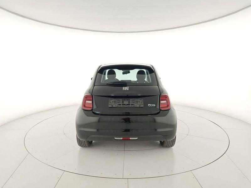 FIAT 500 e Berlina 42 kWh Icon