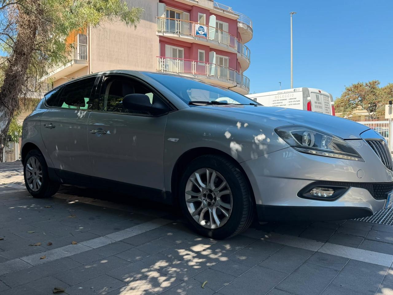 Lancia Delta 1.6 MJT DPF Silver
