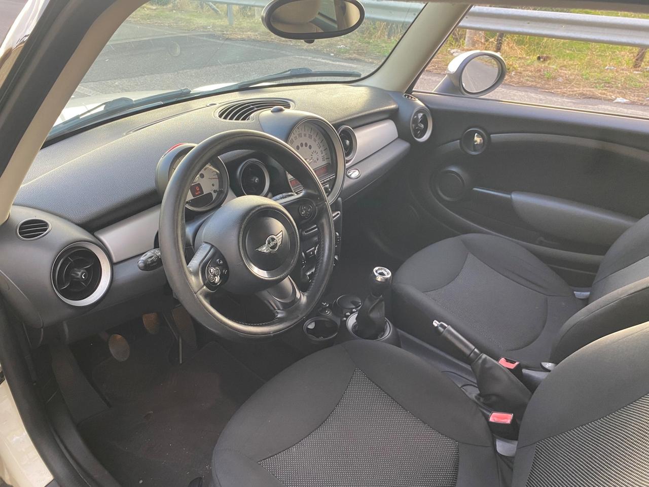 Mini Cooper 1.6 Diesel 109cv