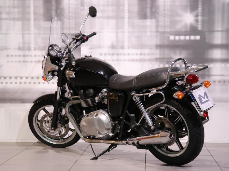 Triumph Bonneville 865 SE