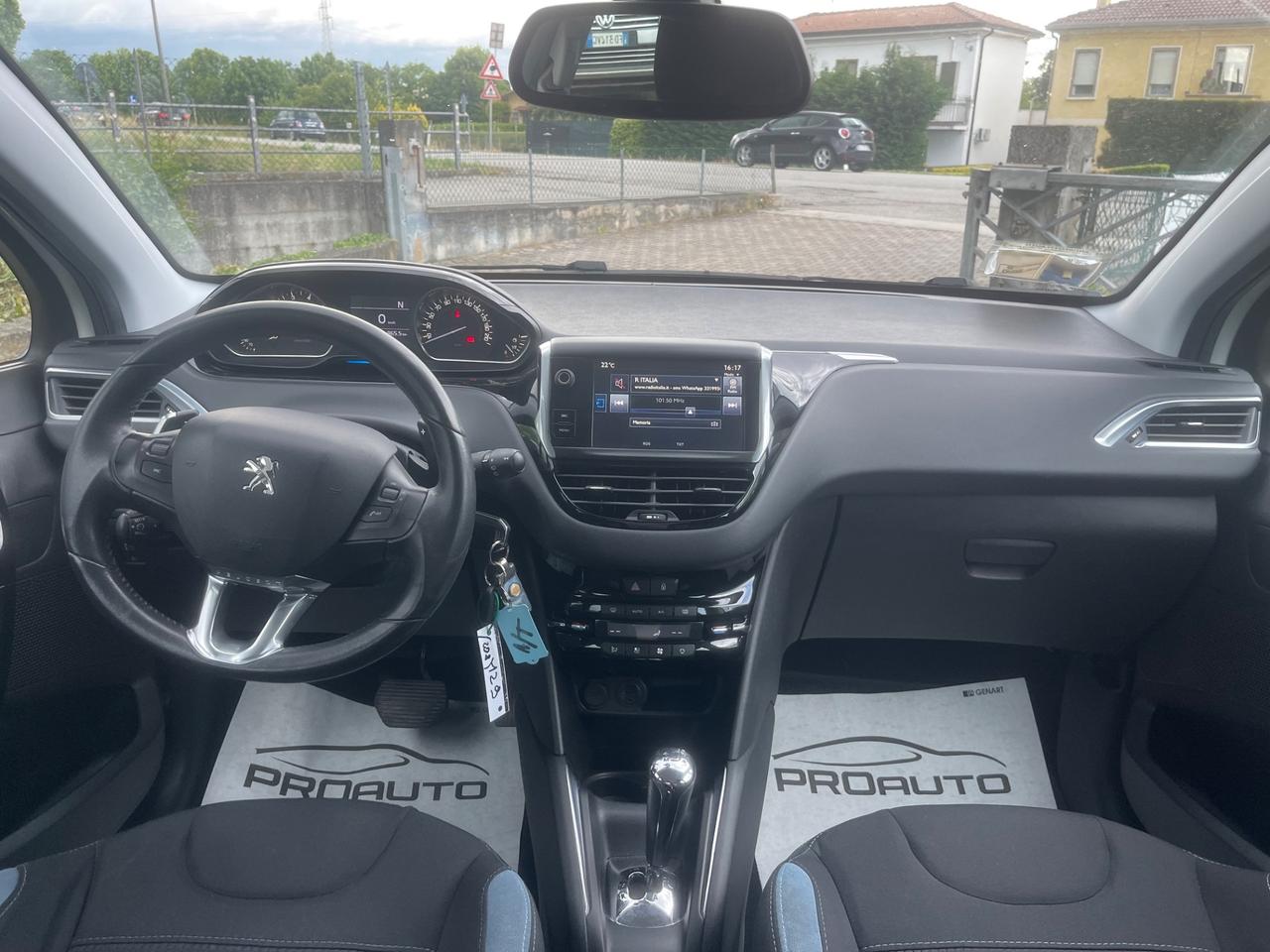 Peugeot 208 PureTech 82 ETG5 S&S 5 porte Allure