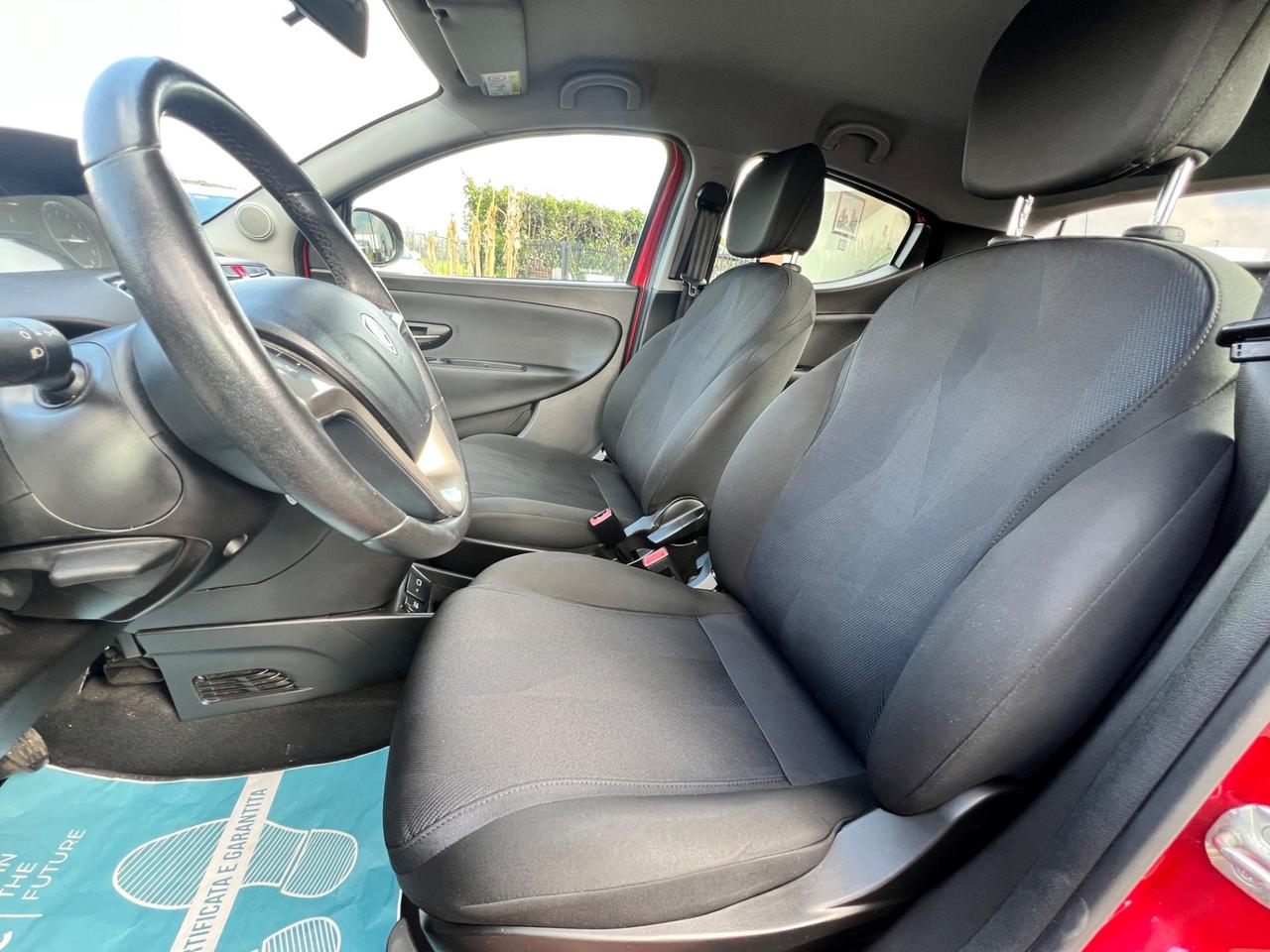 Lancia Ypsilon 1.2 69 CV 5 porte S&S Platinum