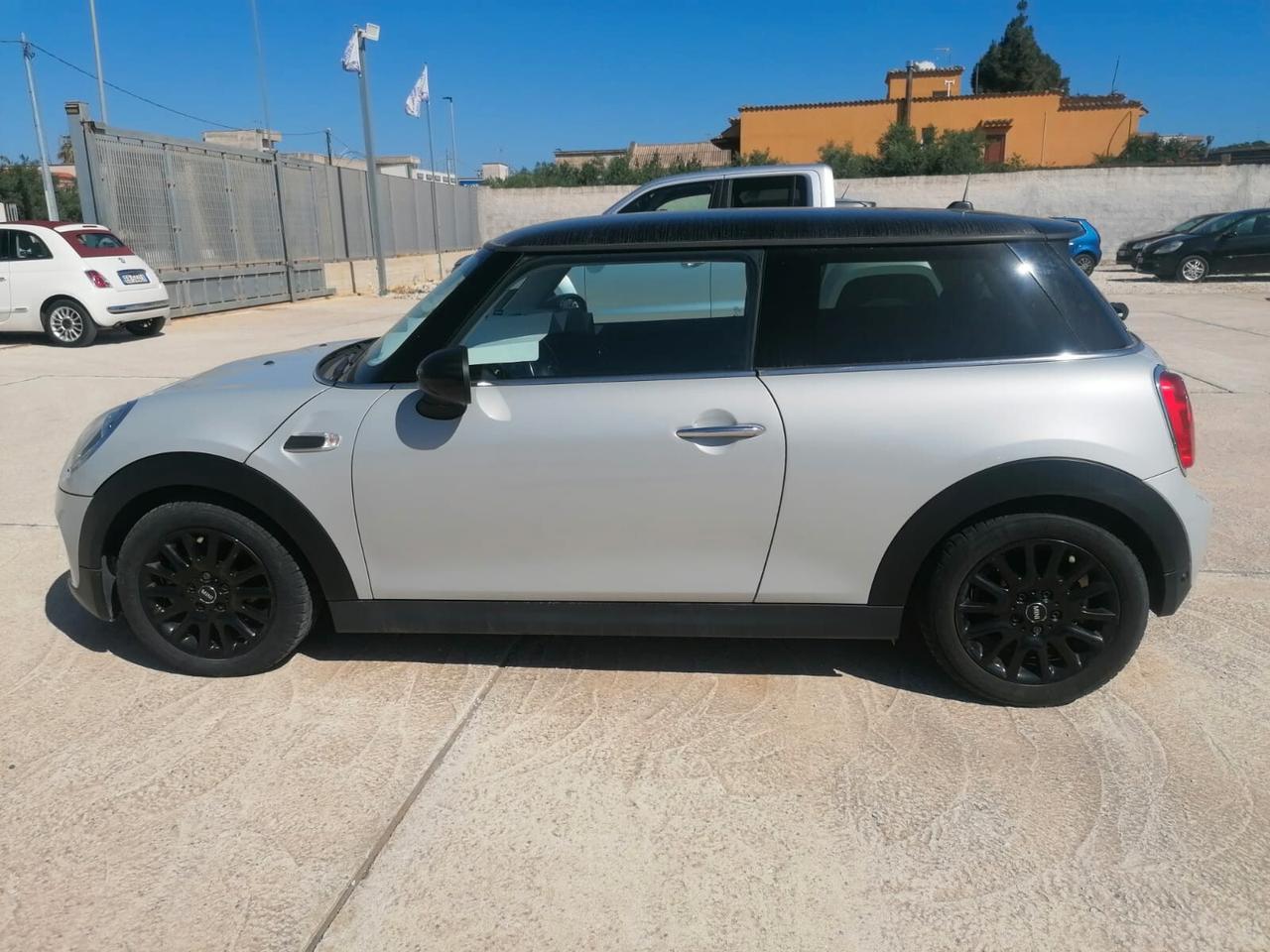 Mini Cooper Mini 1.5 Automatica