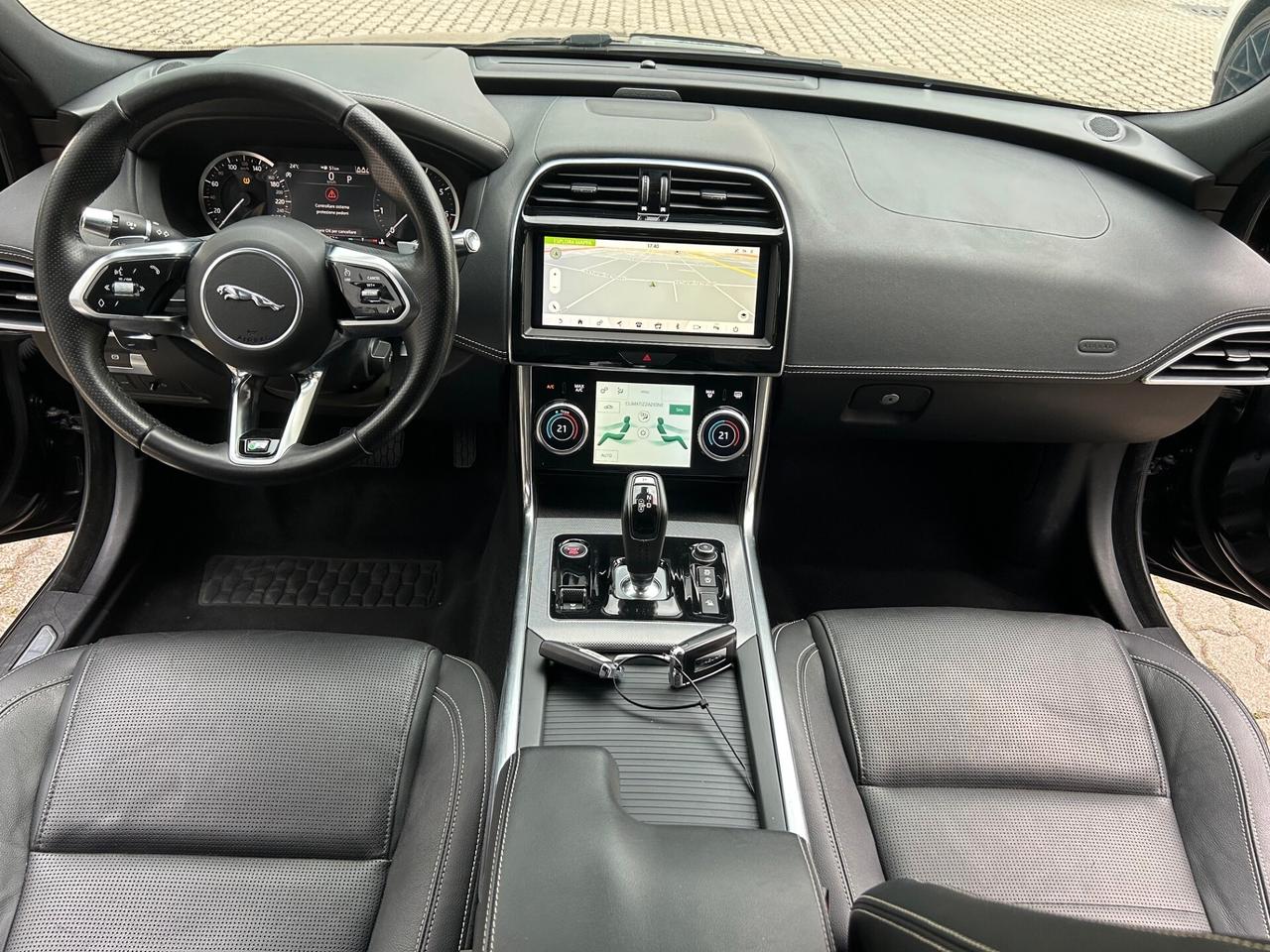 Jaguar XE 2.0 i4 R-Dynamic S rwd 250cv auto