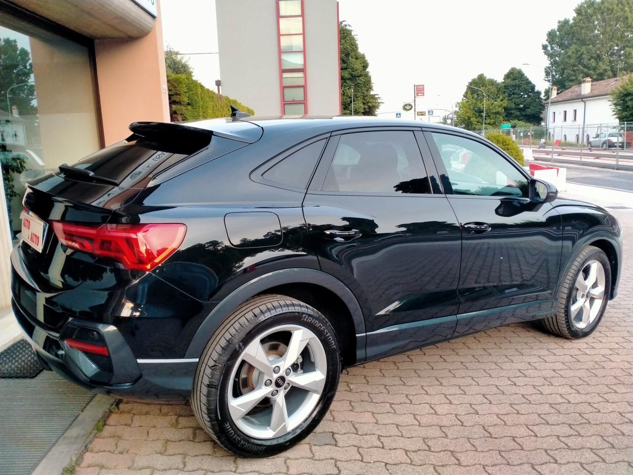 AUDI Q3 SPORTBACK 35 2.0TDI 150CV "QUATTRO" S.TRONIC PACK BLACK LINE / BLACK RINGS