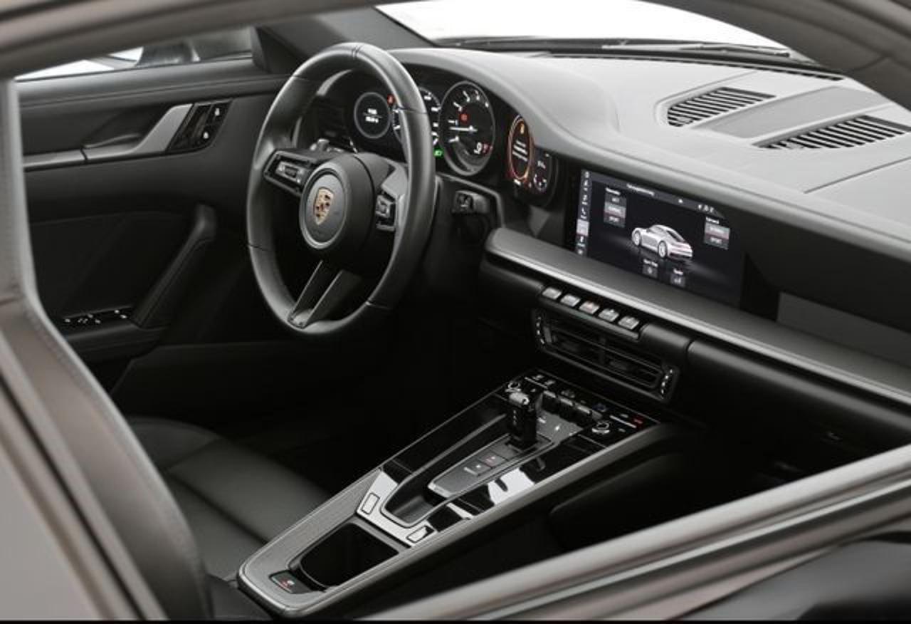 PORSCHE 911 Carrera 4 385Cv