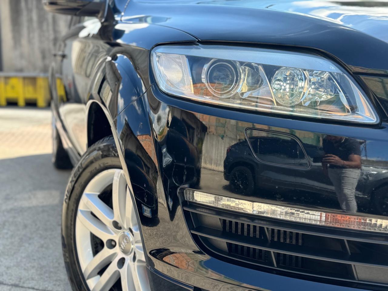 Audi Q7 3.0 V6 TDI 233CV quattro tiptronic