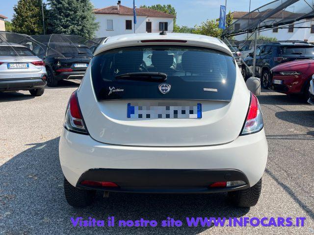 LANCIA Ypsilon 1.0 FireFly 5p S&S Hybrid Ecochic Silver PROMO