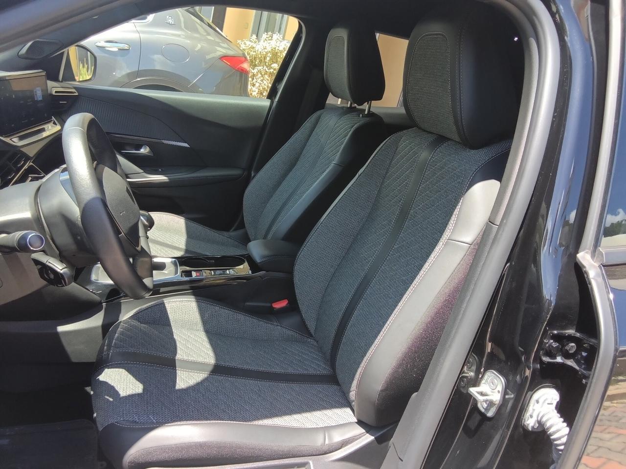 Peugeot 2008 1.2 PureTech 100 CV KM27.671