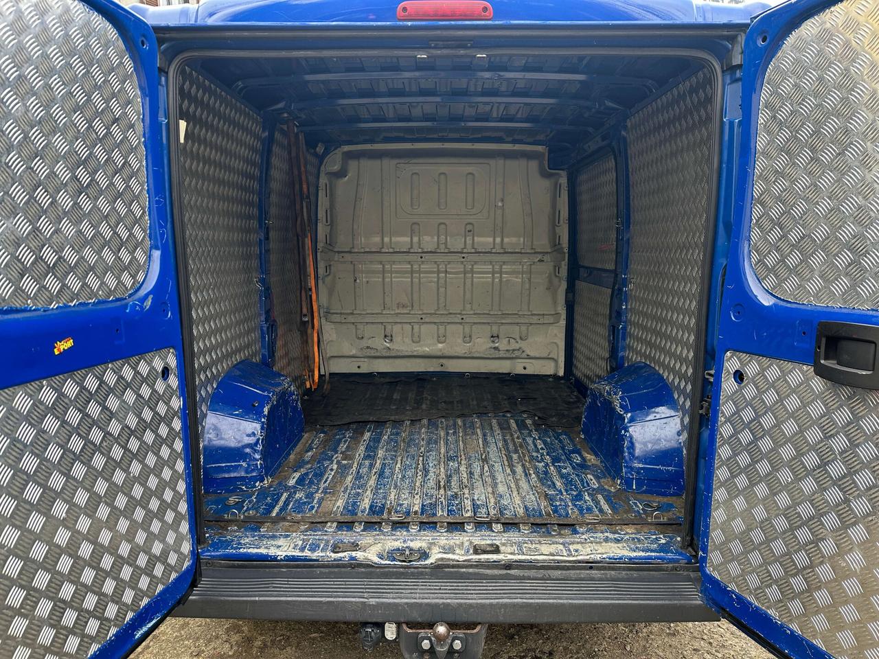 Fiat Ducato 30 2.0 MJT PC-TN Furgone - Gancio Traino 2000 KG