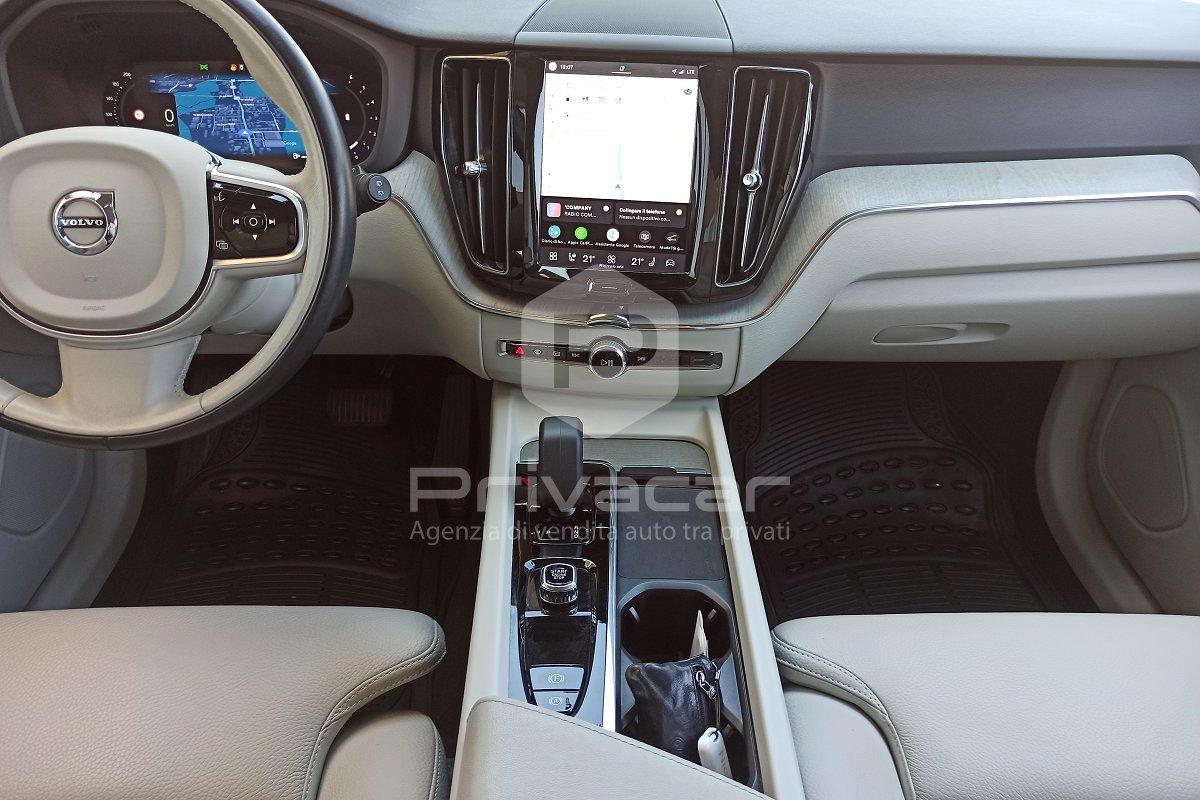 VOLVO XC60 B4 (d) AWD automatico Plus Dark N1