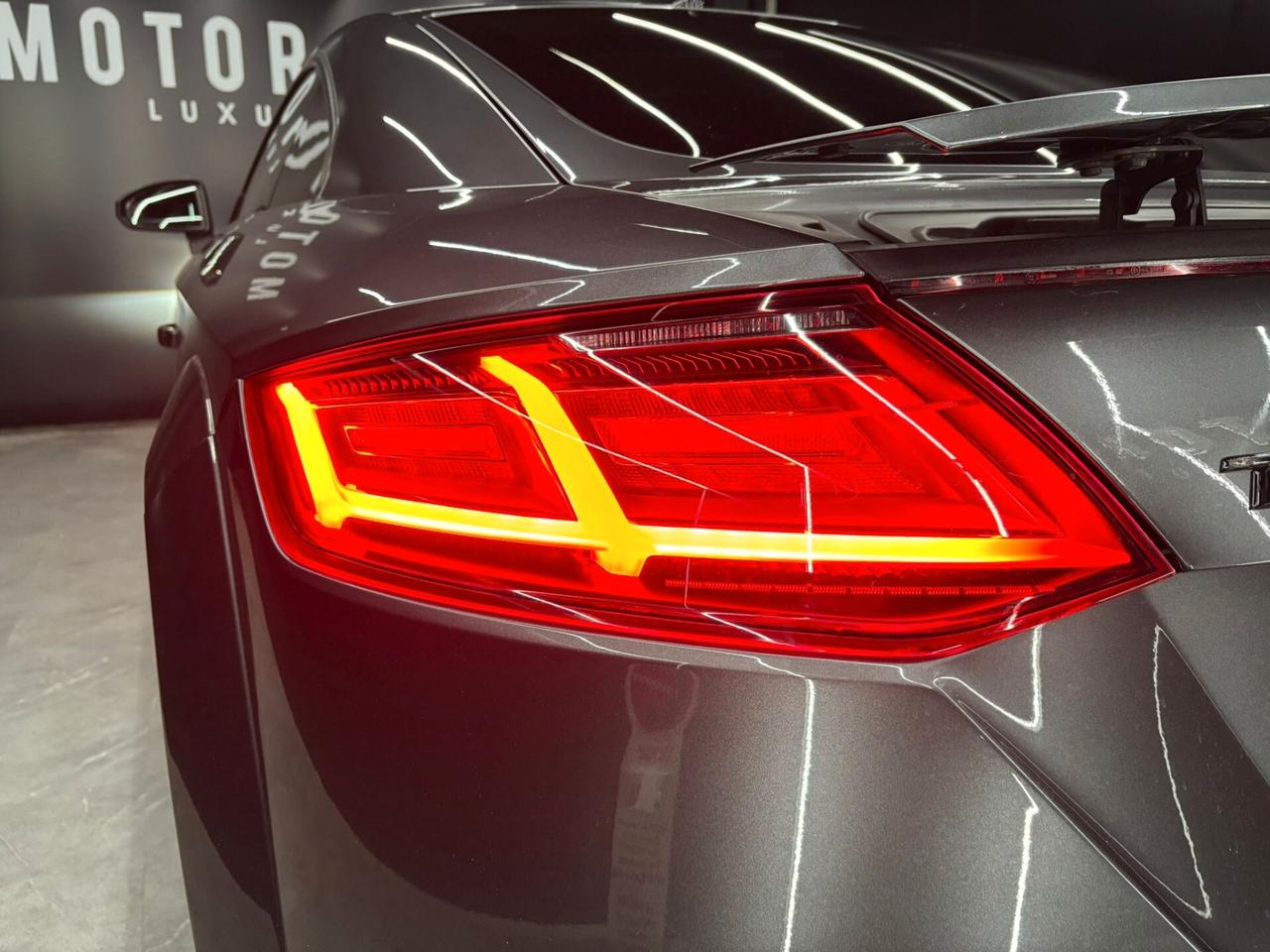 Audi TT Coupé 1.8 TFSI S tronic line 180CV