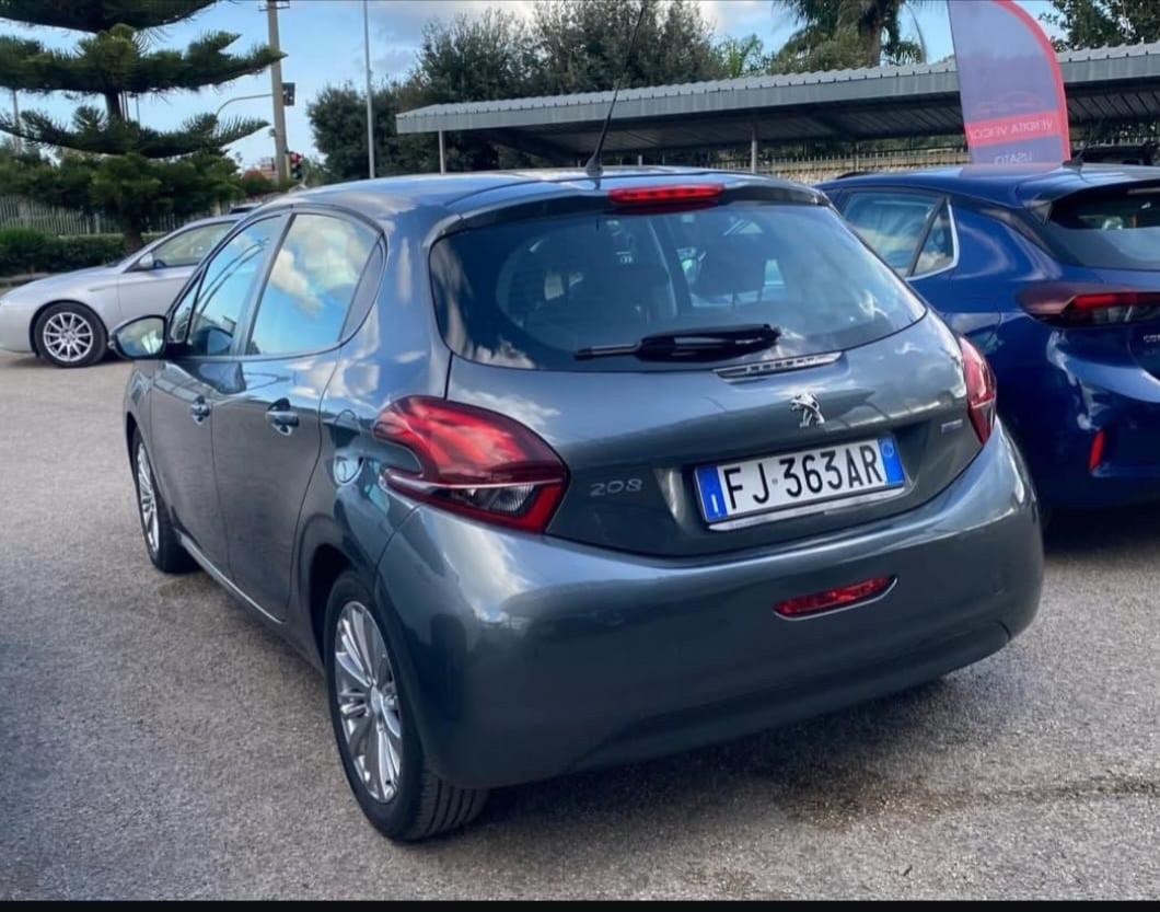 Peugeot 208 PureTech 82 5 porte Allure