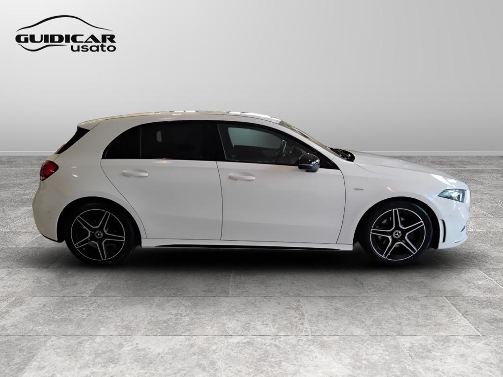 Mercedes-Benz Classe A - W177 2018 - A 180 d Premium auto