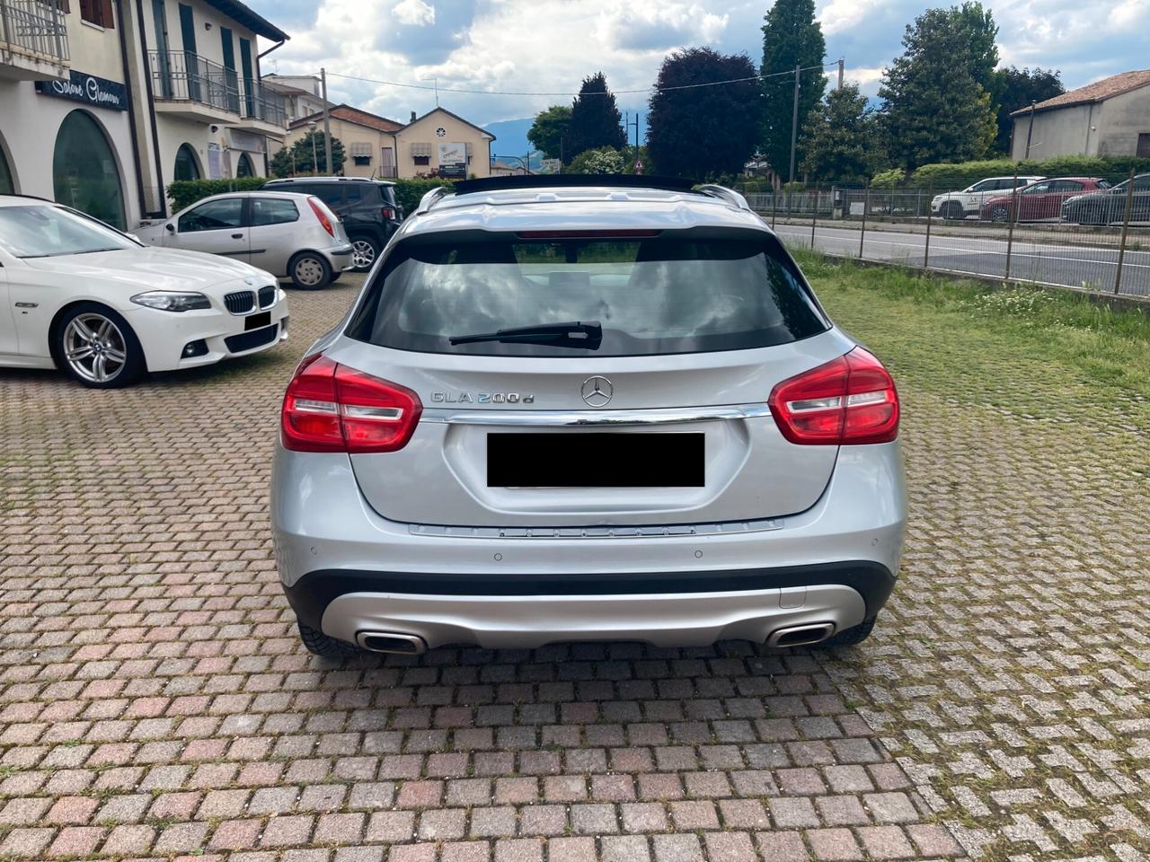 Mercedes-Benz GLA 200 Sport Automatica Panorama Cerchi X 18