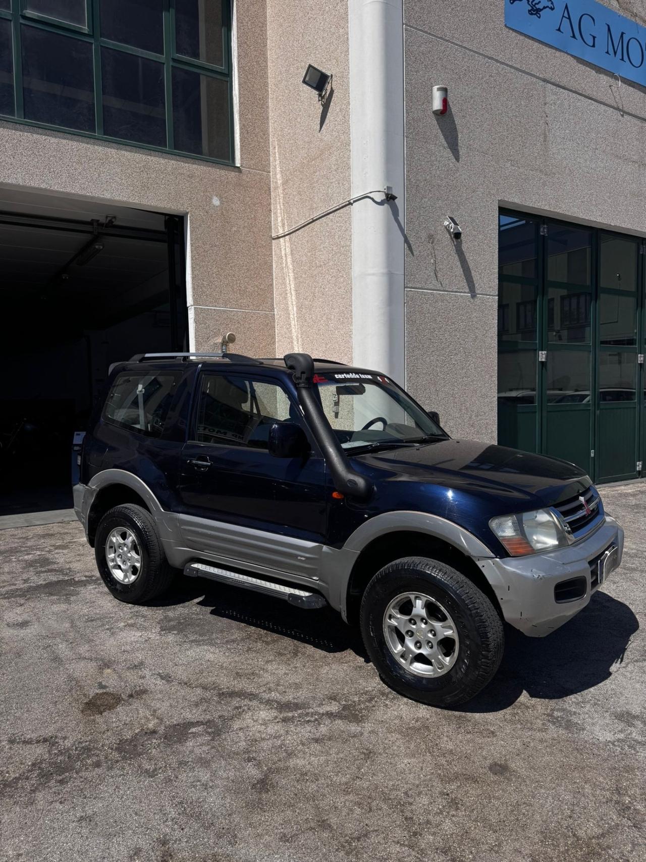 Mitsubishi Pajero 3.2 16V DI-D 3p. GLS1 AUTOMATICO DIESEL