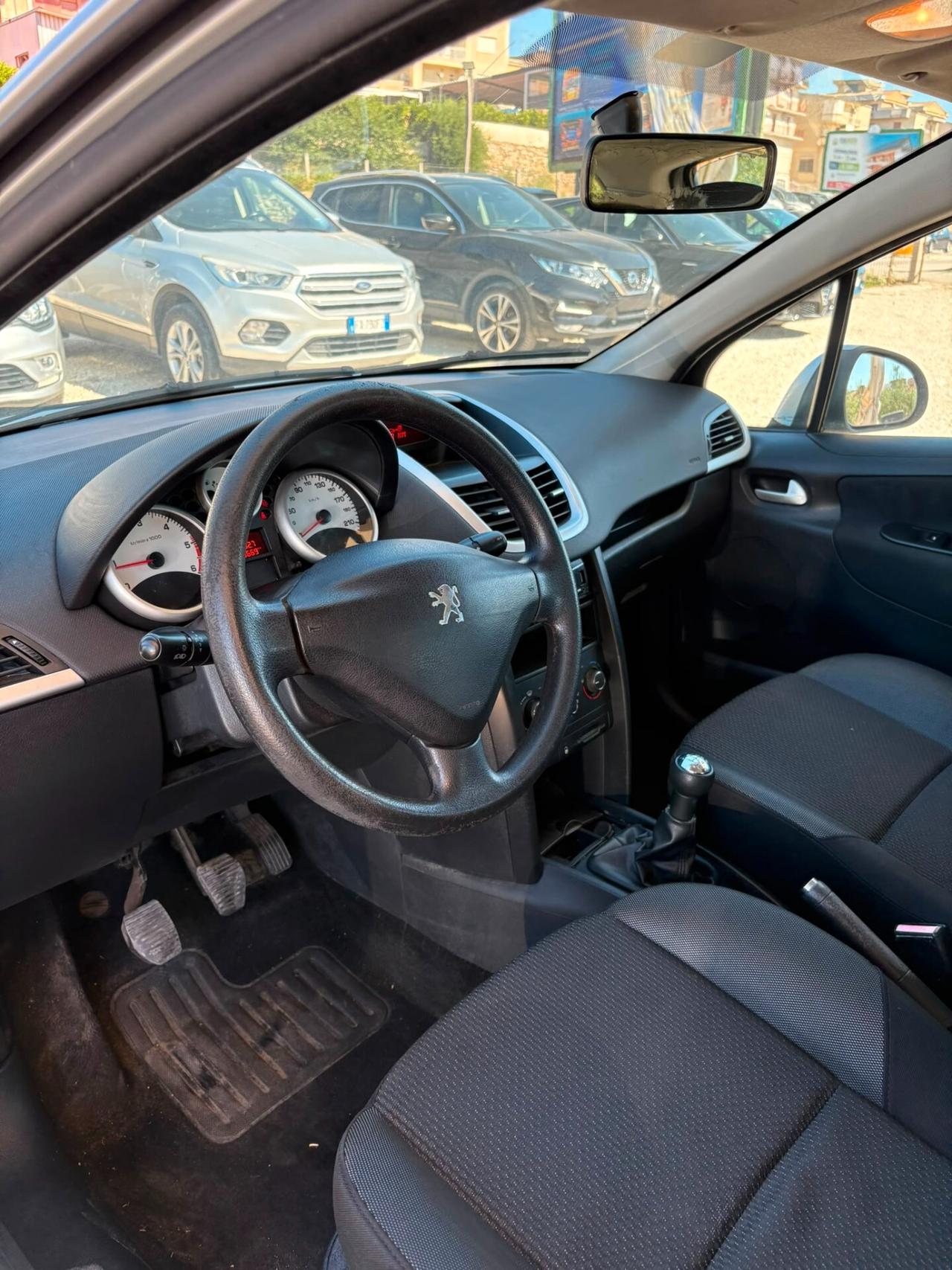 Peugeot 207 1.4 HDi 70CV 5p. Allure