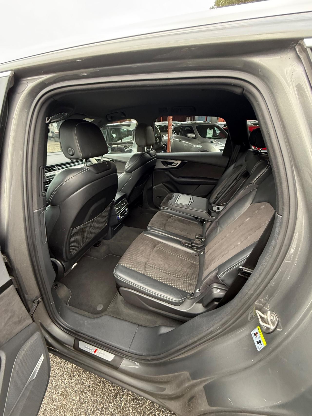 Q7 3.0 TDI 218 CV-7 posti -unipro-iva esp-s-line -