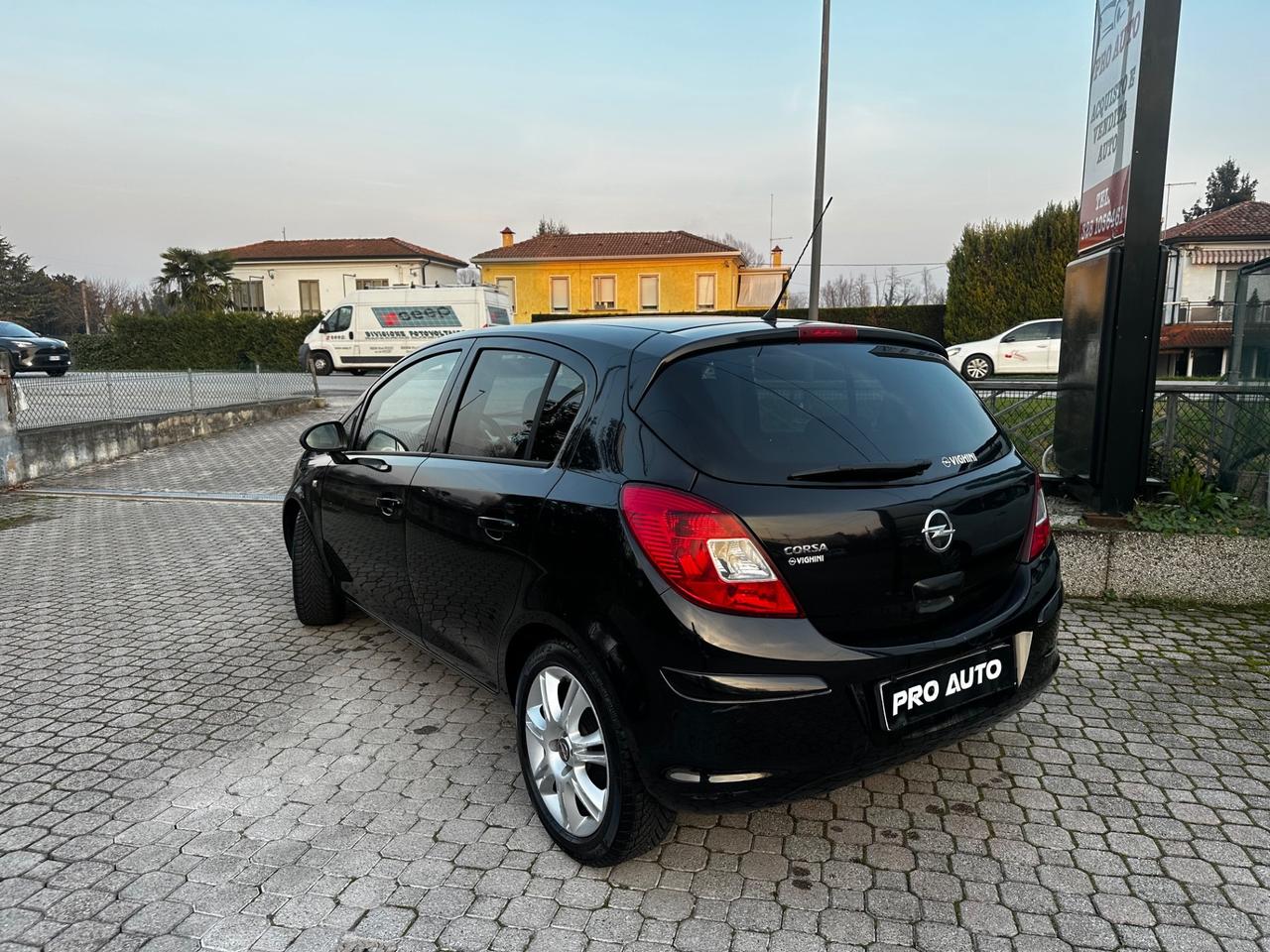 Opel Corsa 1.2 5 porte Cosmo