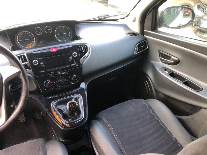 Lancia Ypsilon 1.3MJT 95CV anno 2015