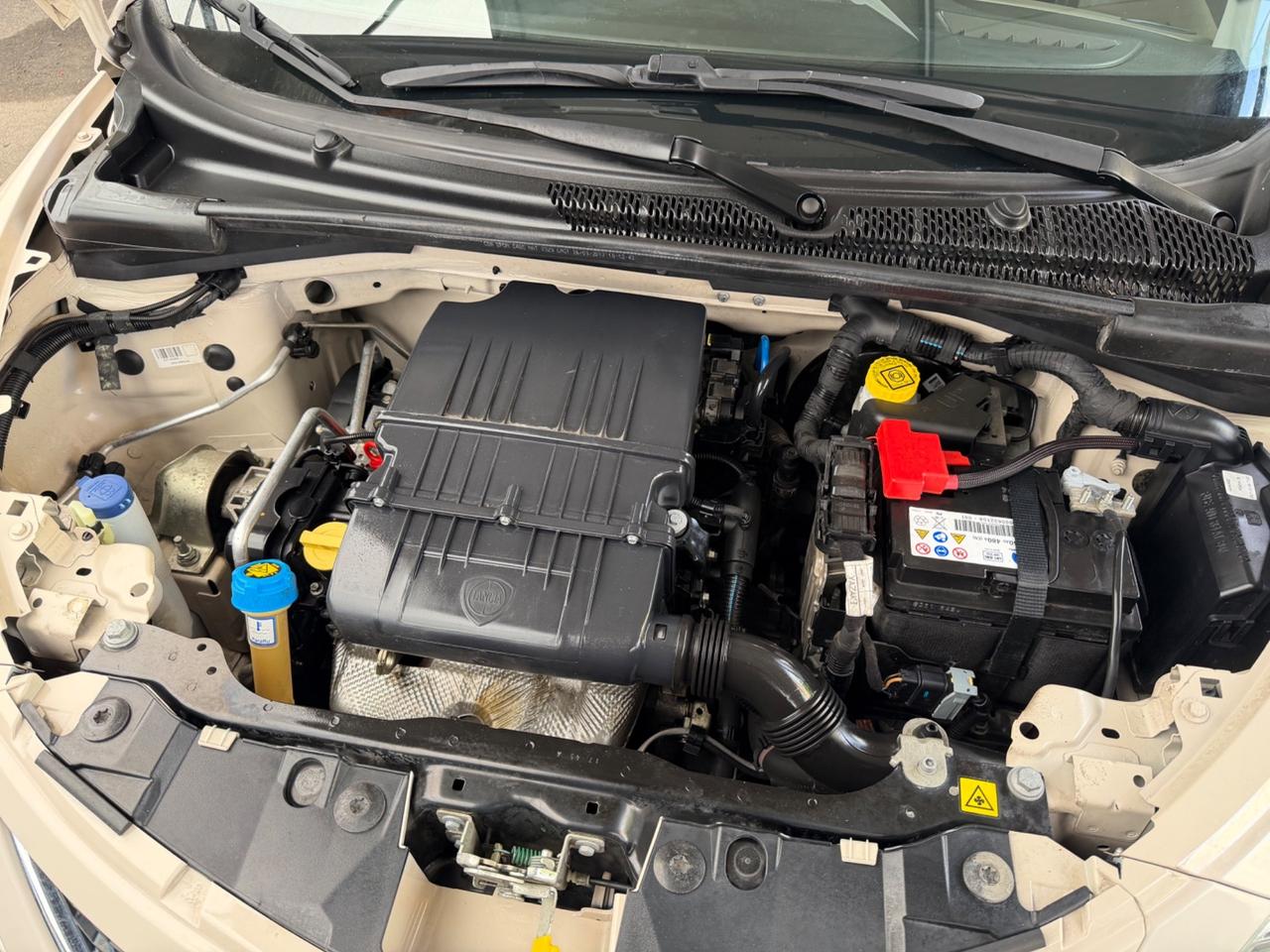 Lancia Ypsilon 2018 1.2 benzina 70000KM