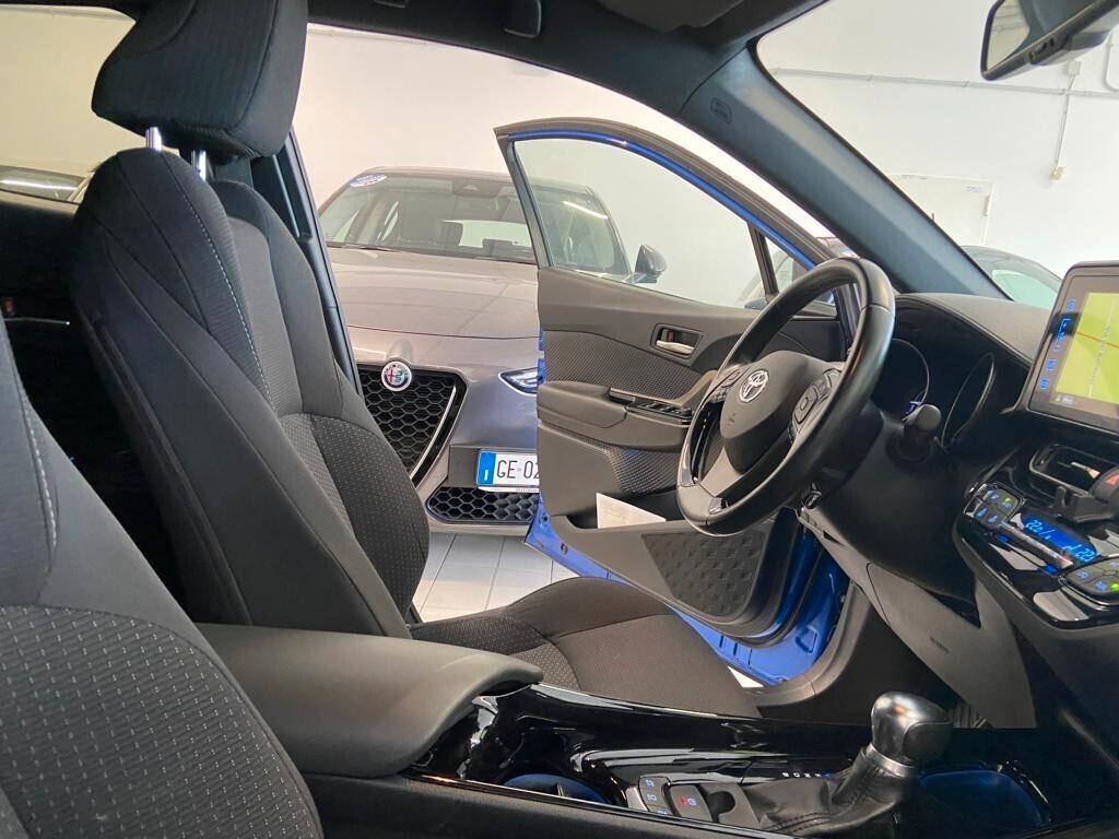 Toyota C-HR TREND 1.8 Hybrid E-CVT