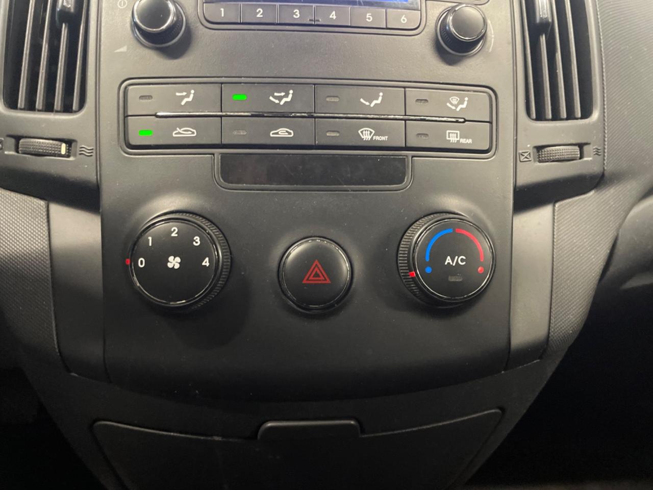 Hyundai i30 CW 1.6 16V 126CV Active Perfetta !
