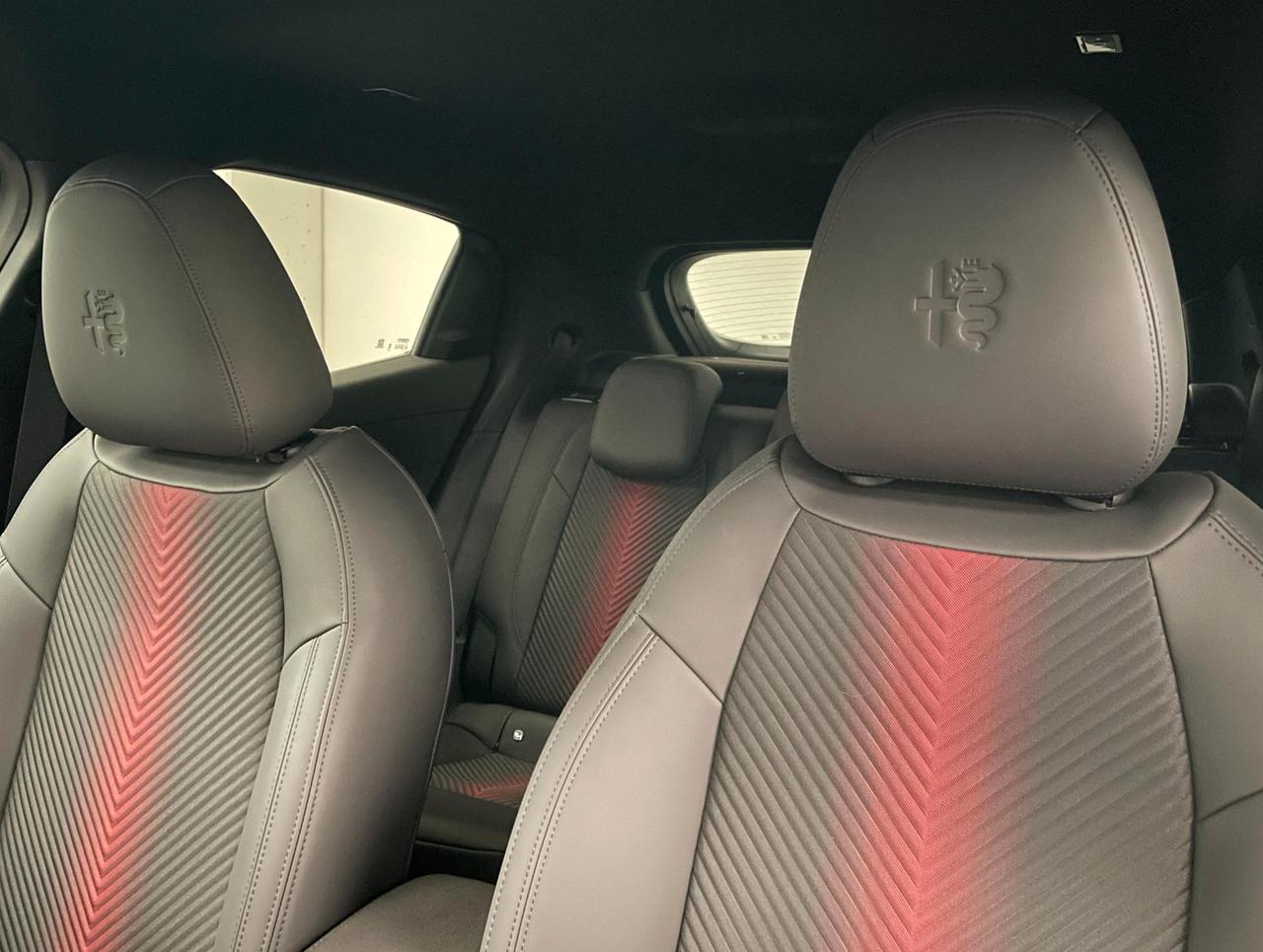 Alfa Romeo Junior 1.2 ibrida Speciale 145cv edct6