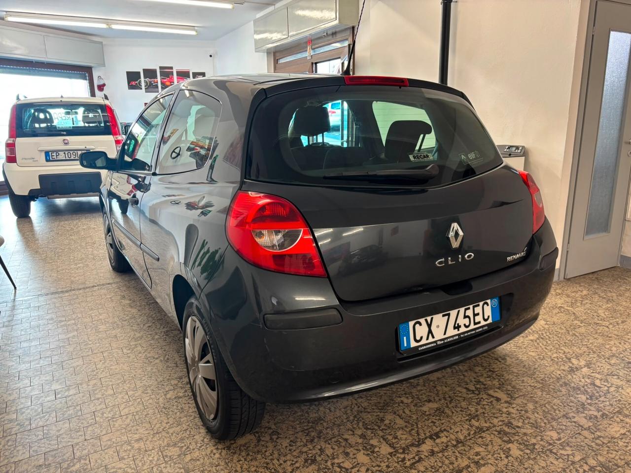 Renault Clio 1.2 16V 3 porte Confort