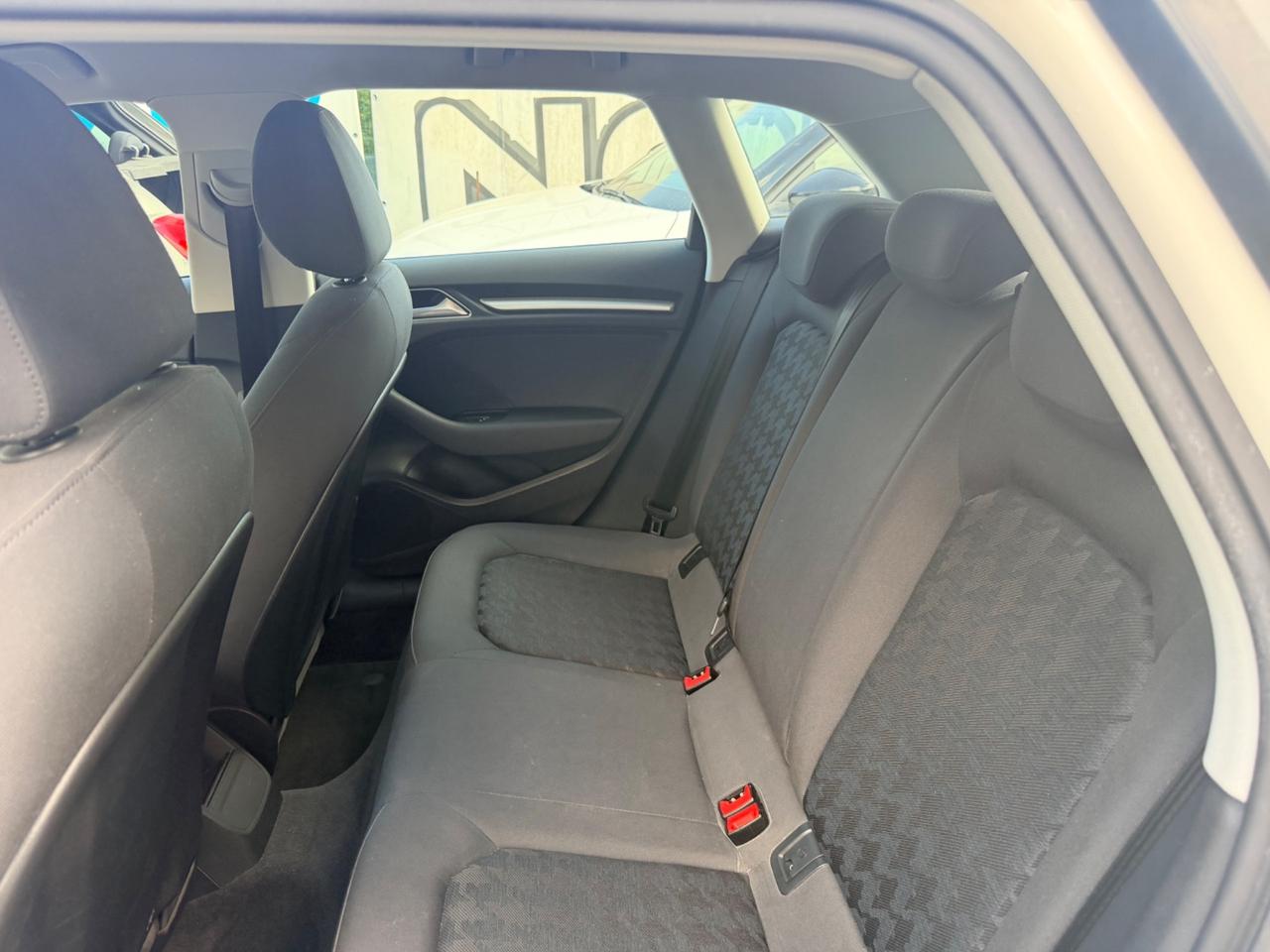 Audi A3 1.6 TDI 110 Cv Navi